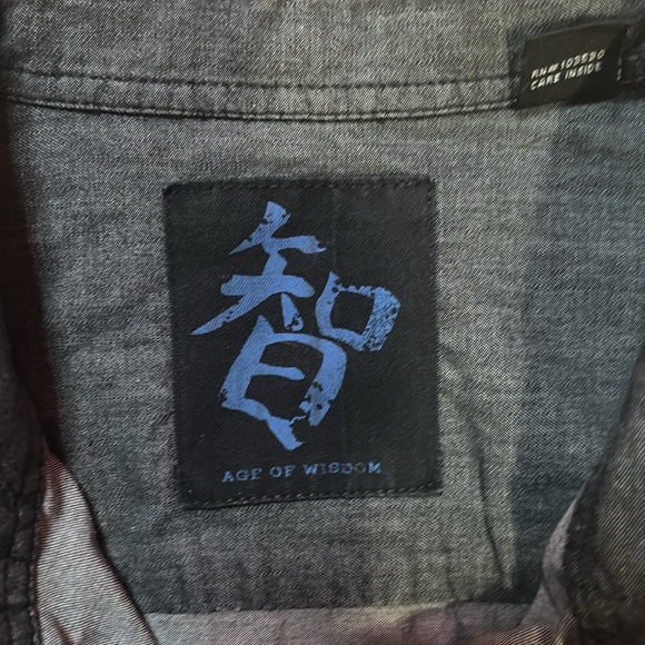 Men’s Button Down Western Style Shirt - Picture 2 of 3